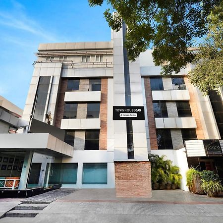 Super Townhouse Oak Kodambakkam Formerly Cine City Chennai Exterior foto