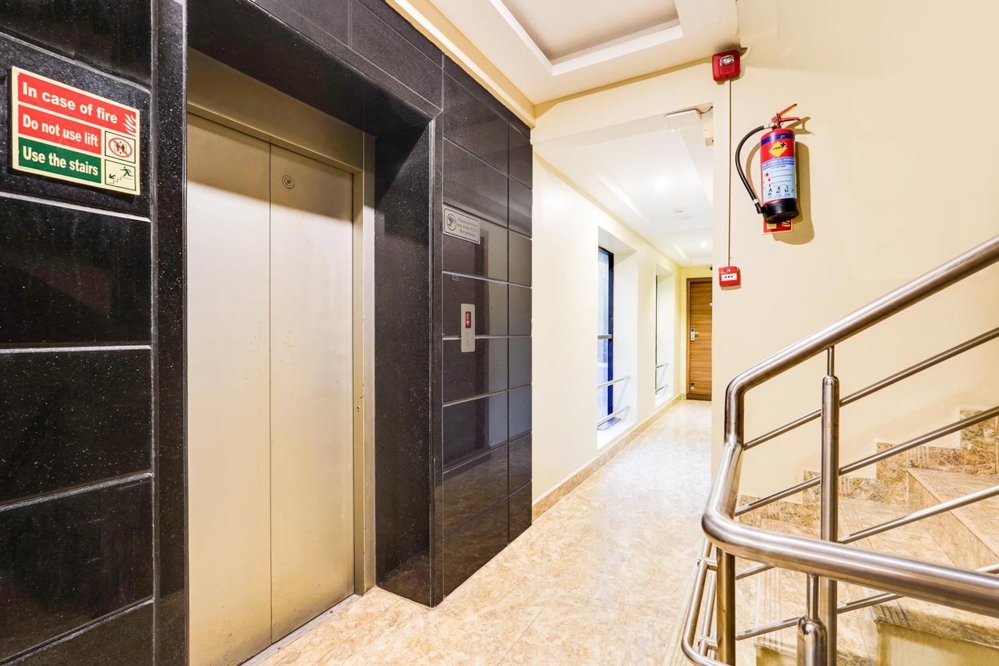 Super Townhouse Oak Kodambakkam Formerly Cine City Chennai Exterior foto