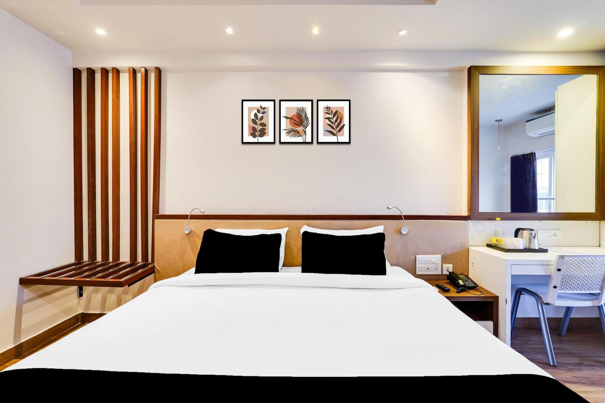 Super Townhouse Oak Kodambakkam Formerly Cine City Chennai Exterior foto